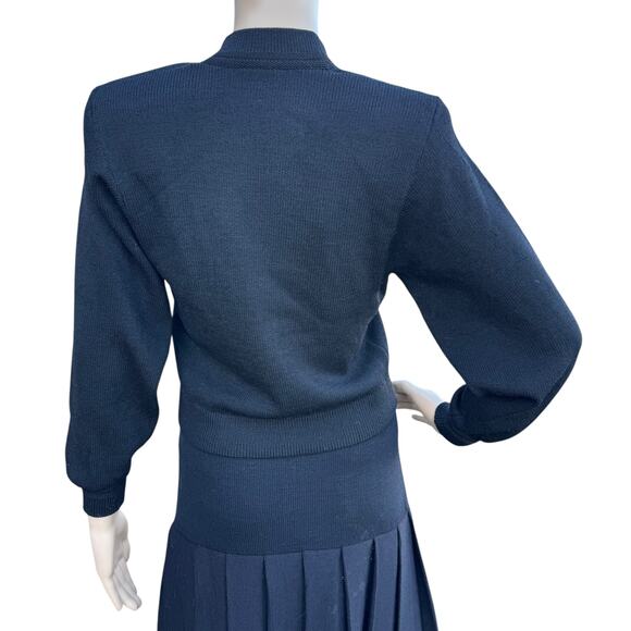 St. John Petite Black Santana Knit 2pc Skirt Suit Set Gold Button Cardigan Mini - Picture 11 of 16